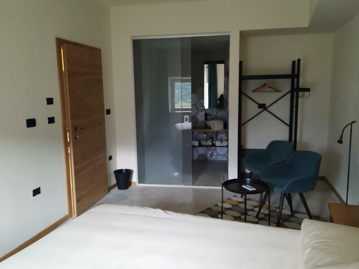 B & W Kriz Bed & Breakfast Ajdovščina Bagian luar foto